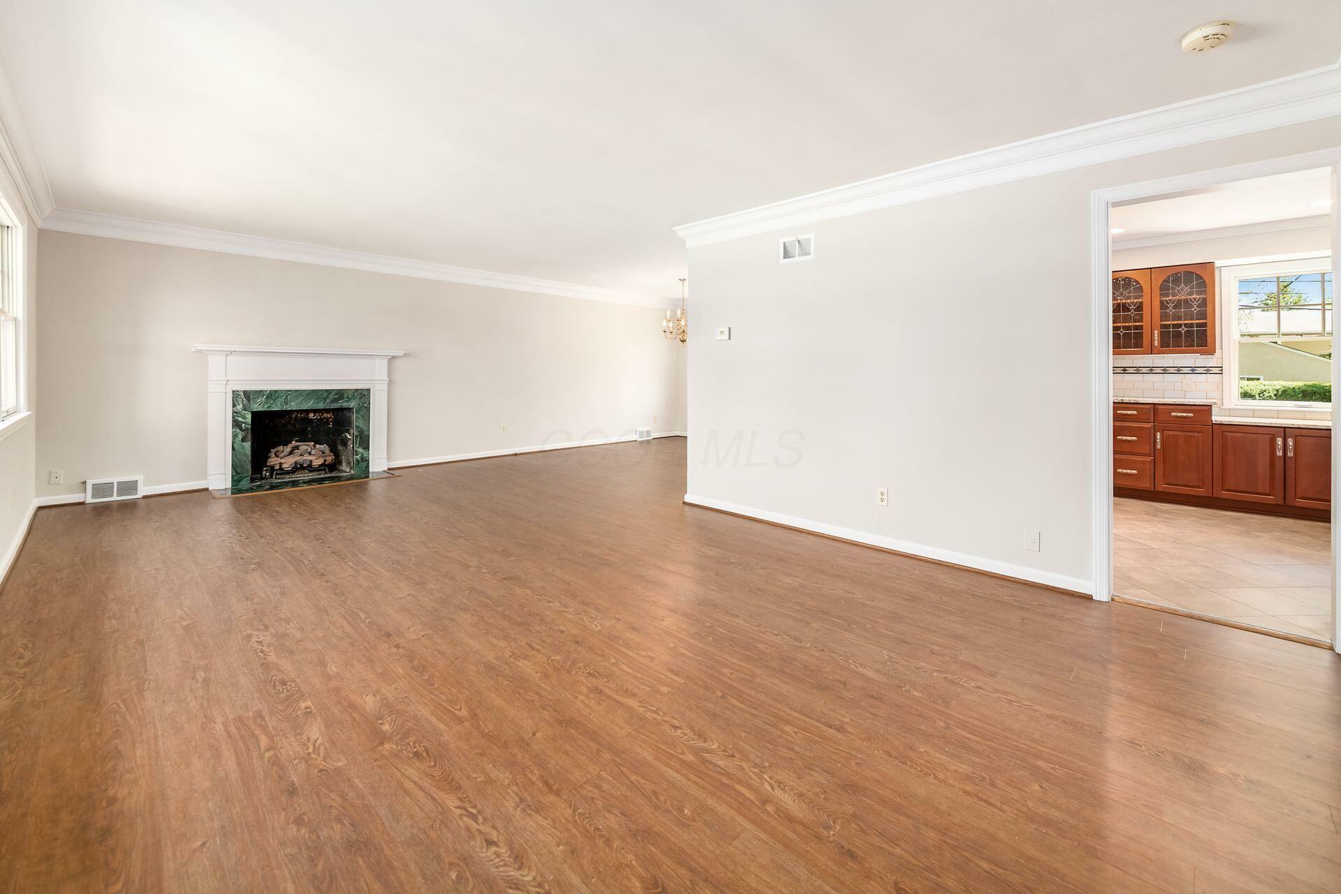 Property Photo: 2014 Edgemont N Road OH 43212