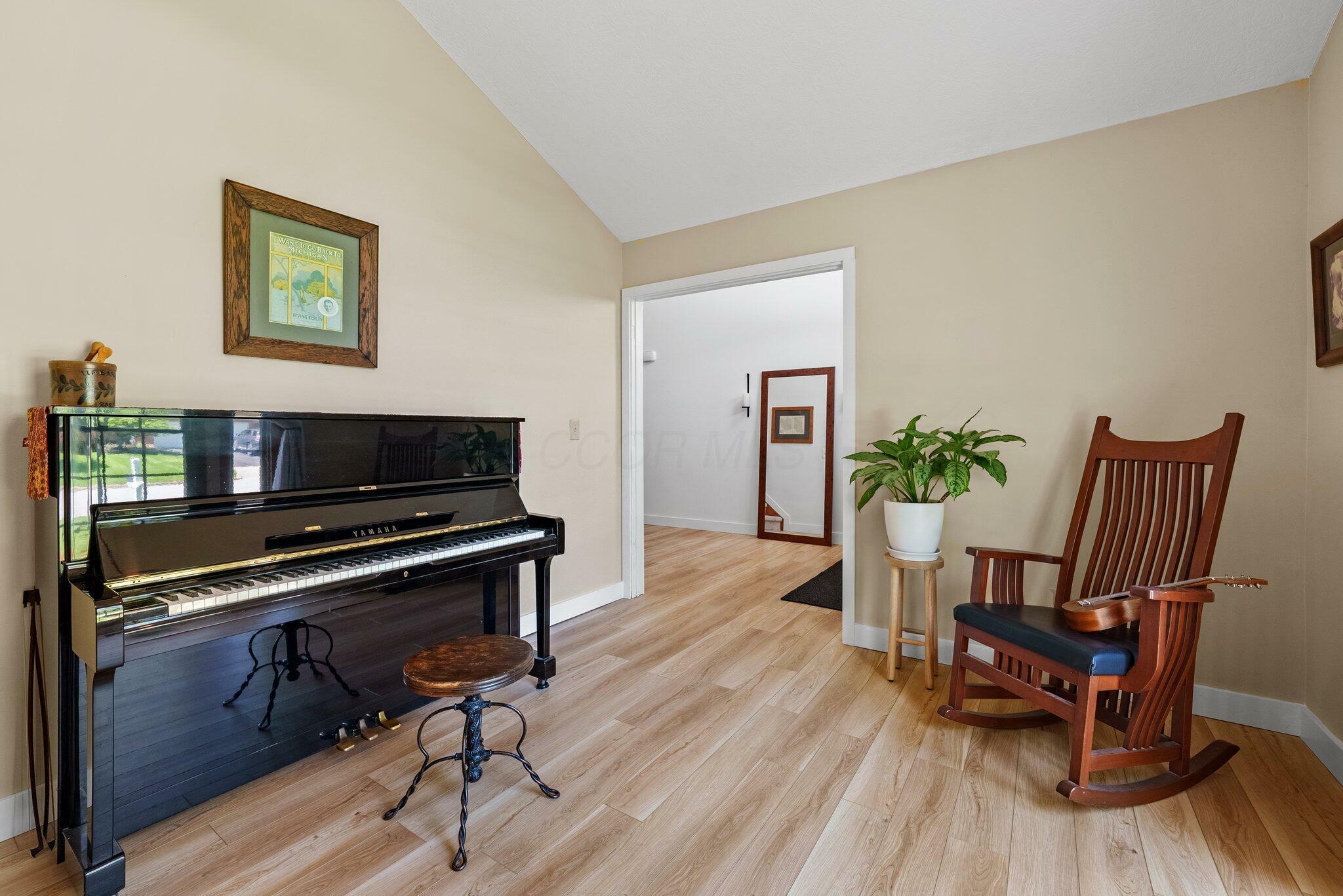 Property Photo:  3778 Hampshire Avenue  OH 43065 