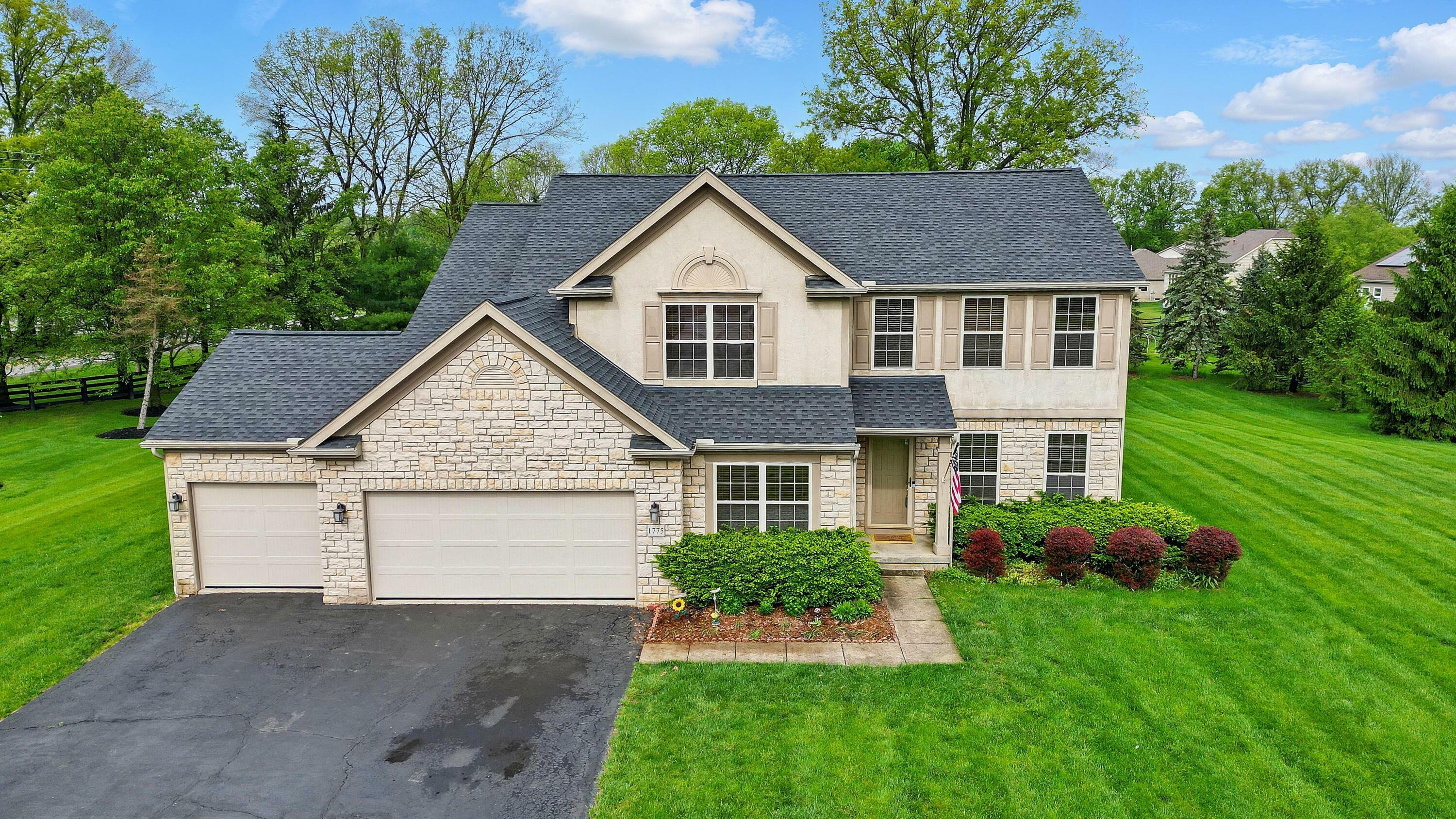 Property Photo: 1775 Harrison Pond Drive OH 43054