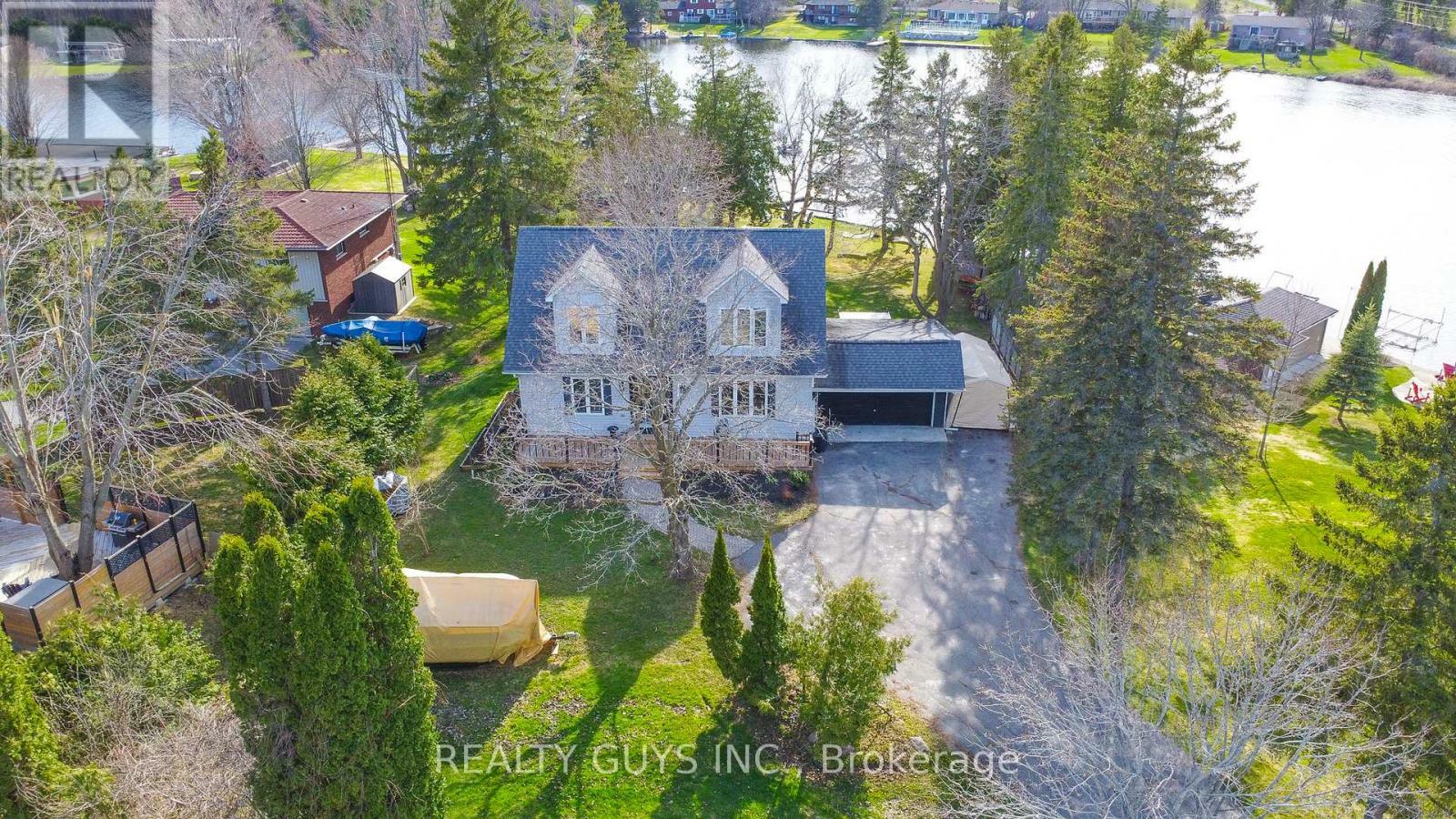 Property Photo: 867 Twomey Place ON K0L 1T0