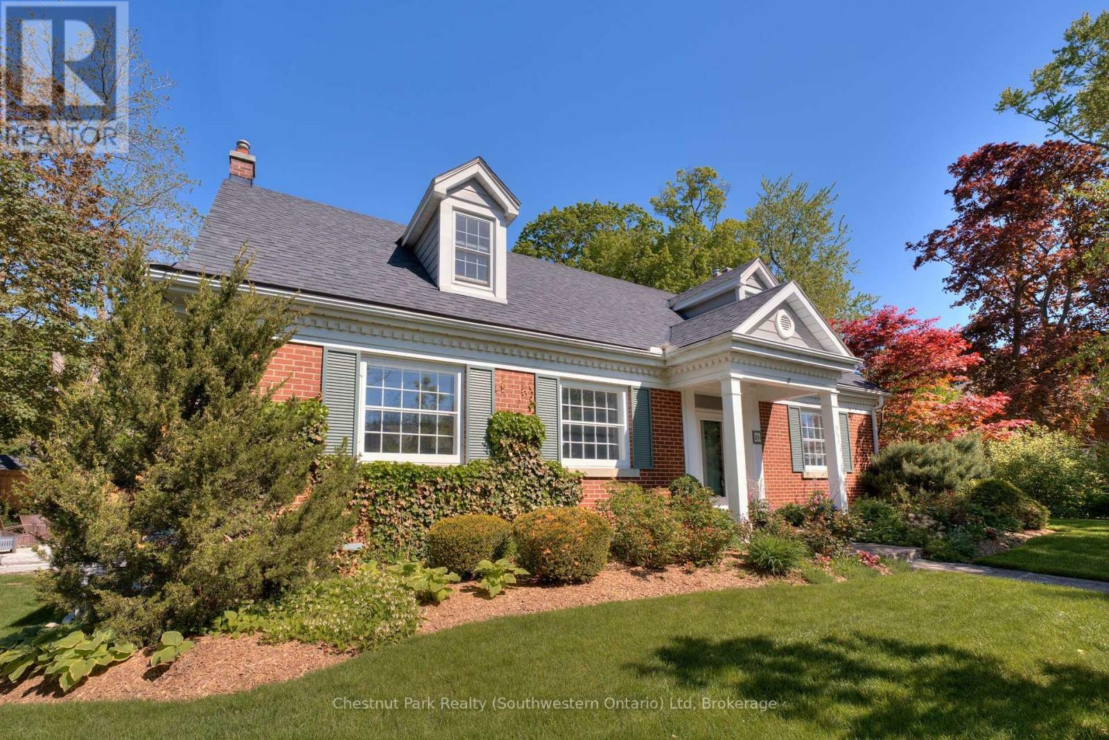 Property Photo:  26 Lemon Street  ON N1E 2G9 