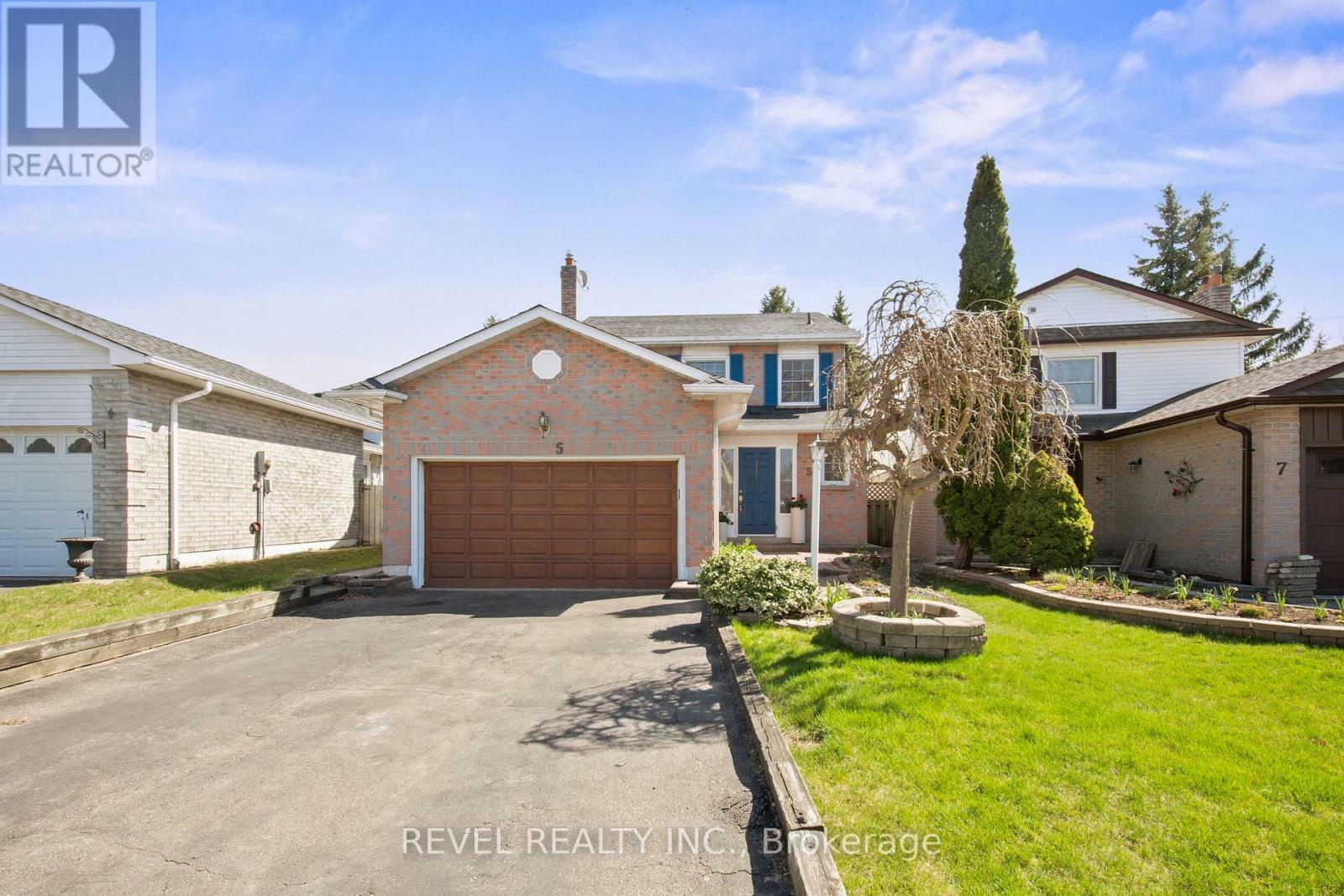 Property Photo: 5 Winners Circle ON L1N 7B5