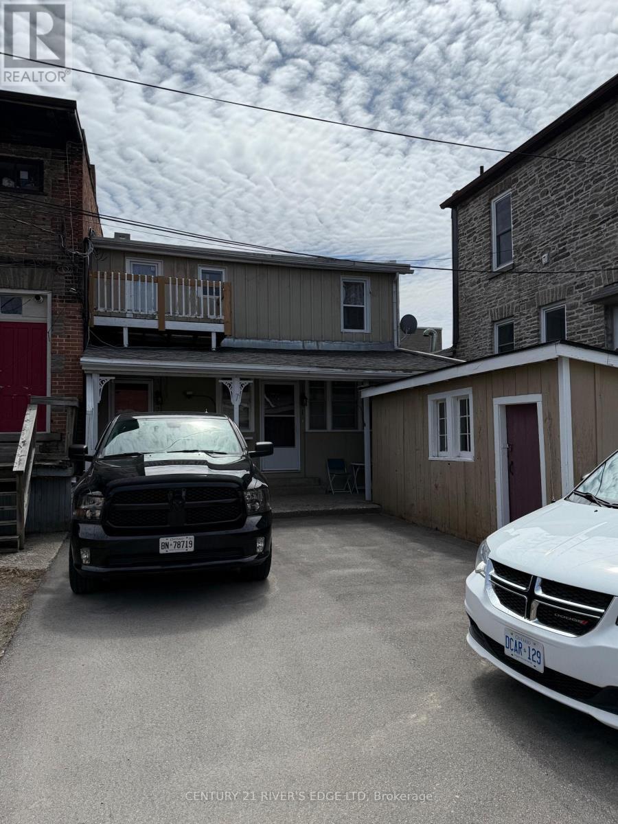 Property Photo:  108-112 King Street West  ON K6V 3P9 