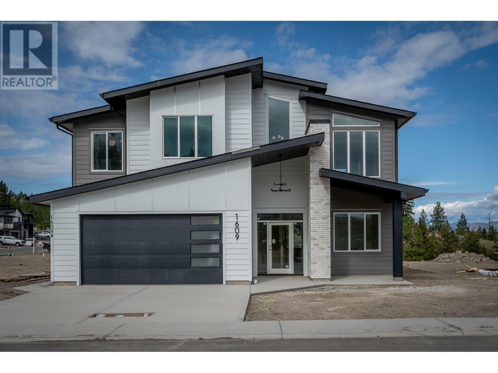 1609 Cordonier Place  Kamloops BC V2E 0E4 photo
