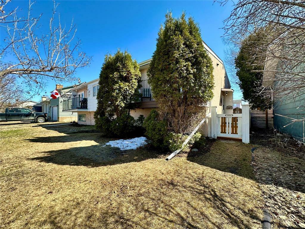 Property Photo: 328 Keewatin Street MB R9A 1K3