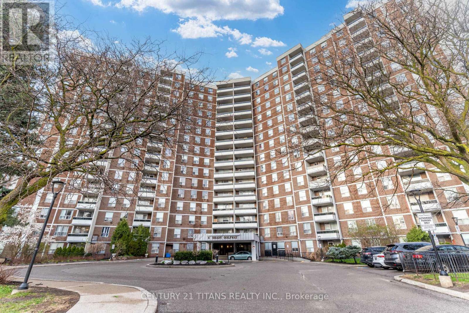 Property Photo: 5 Shady Golfway 1510 ON M3C 3A5