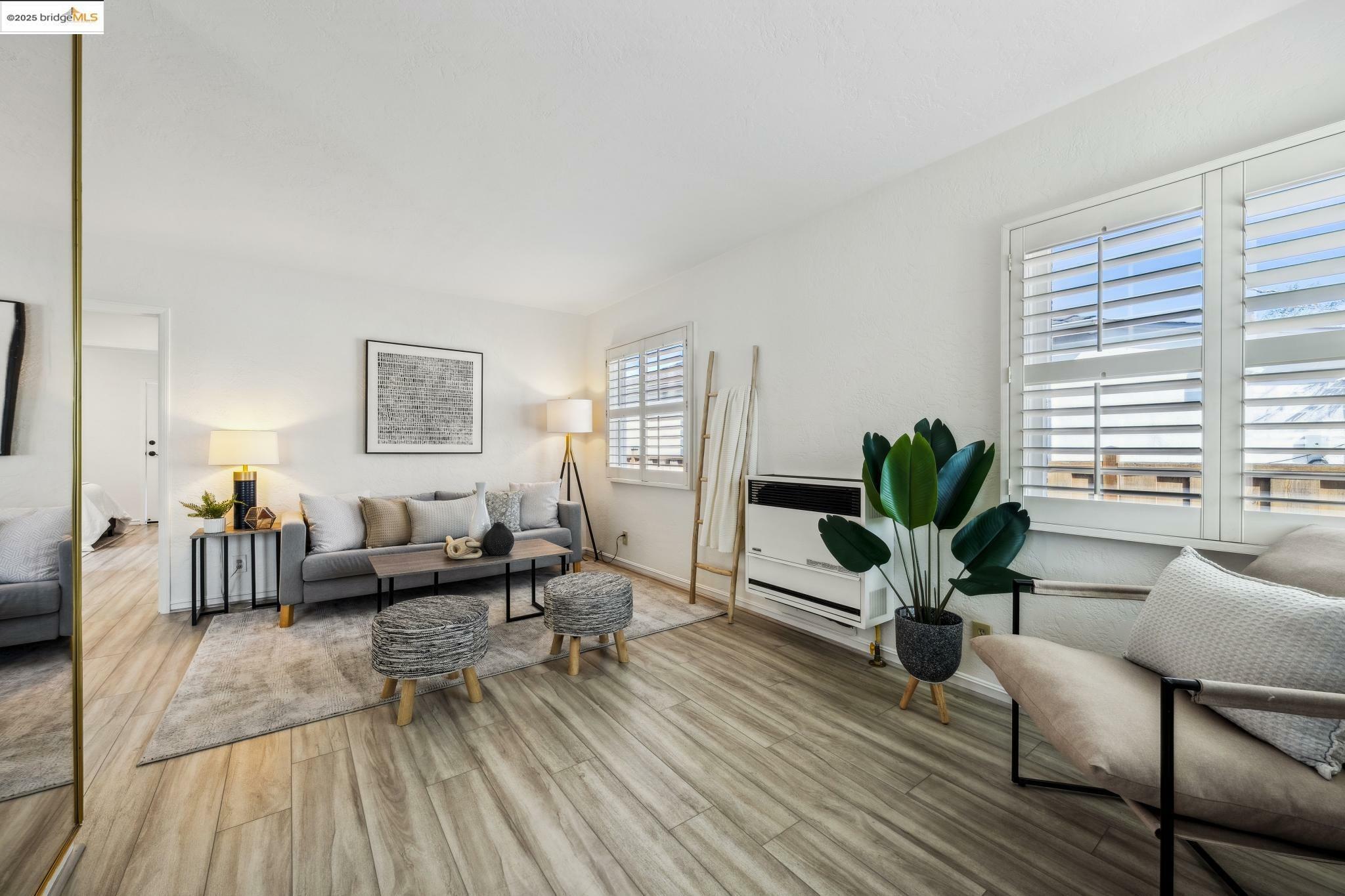 Property Photo: 2780 Mabel St CA 94702