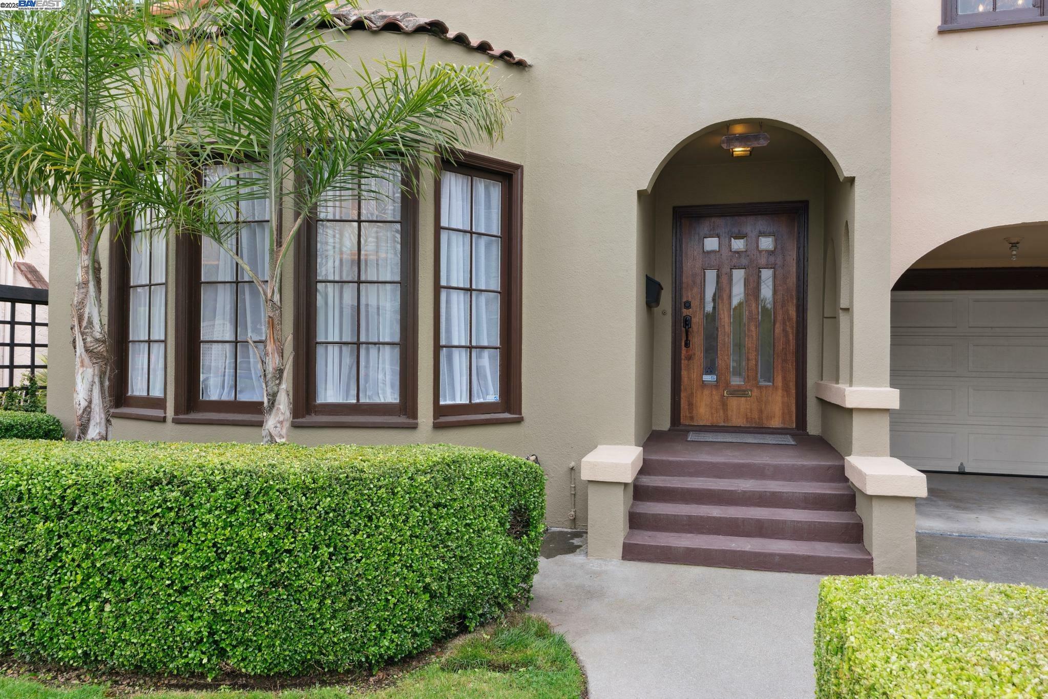 Property Photo: 1808 Santa Clara Ave CA 94501