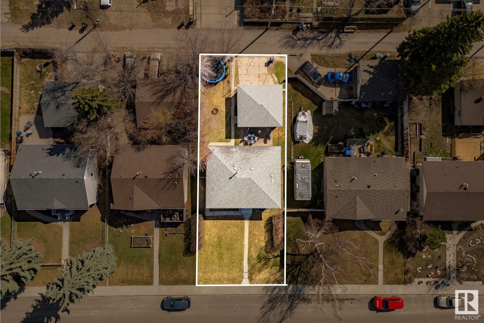Photo de la propriété: 5727 101A Avenue NW AB T6A 0L9