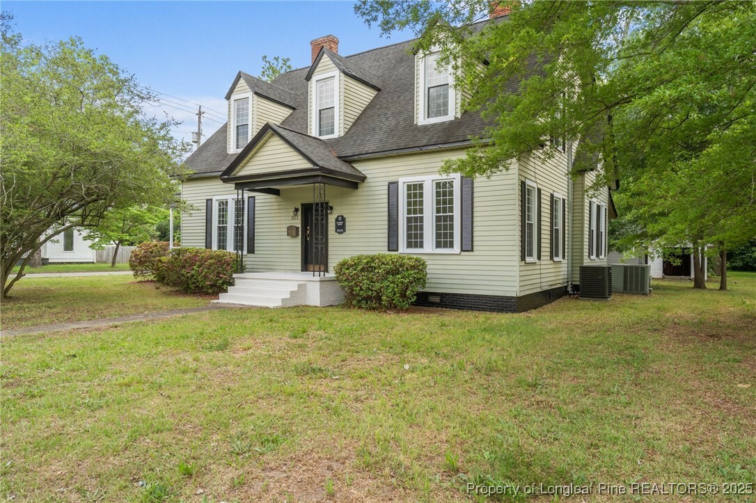 Property Photo: 301 W Central Street NC 28364