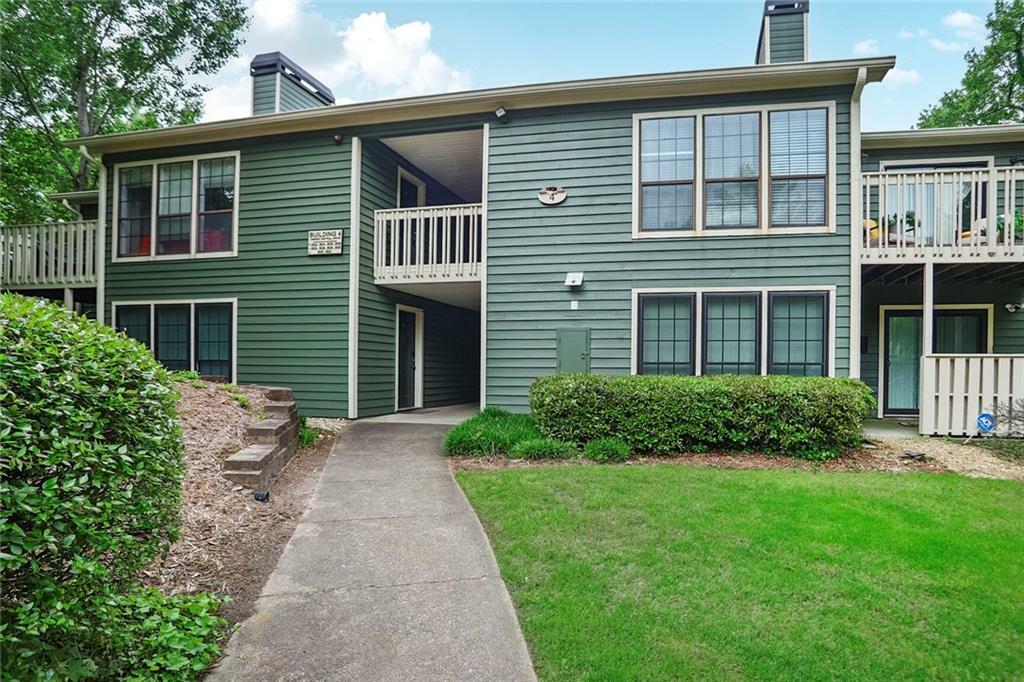 2638 Vinings Central Drive SE 4  Atlanta GA 30339 photo