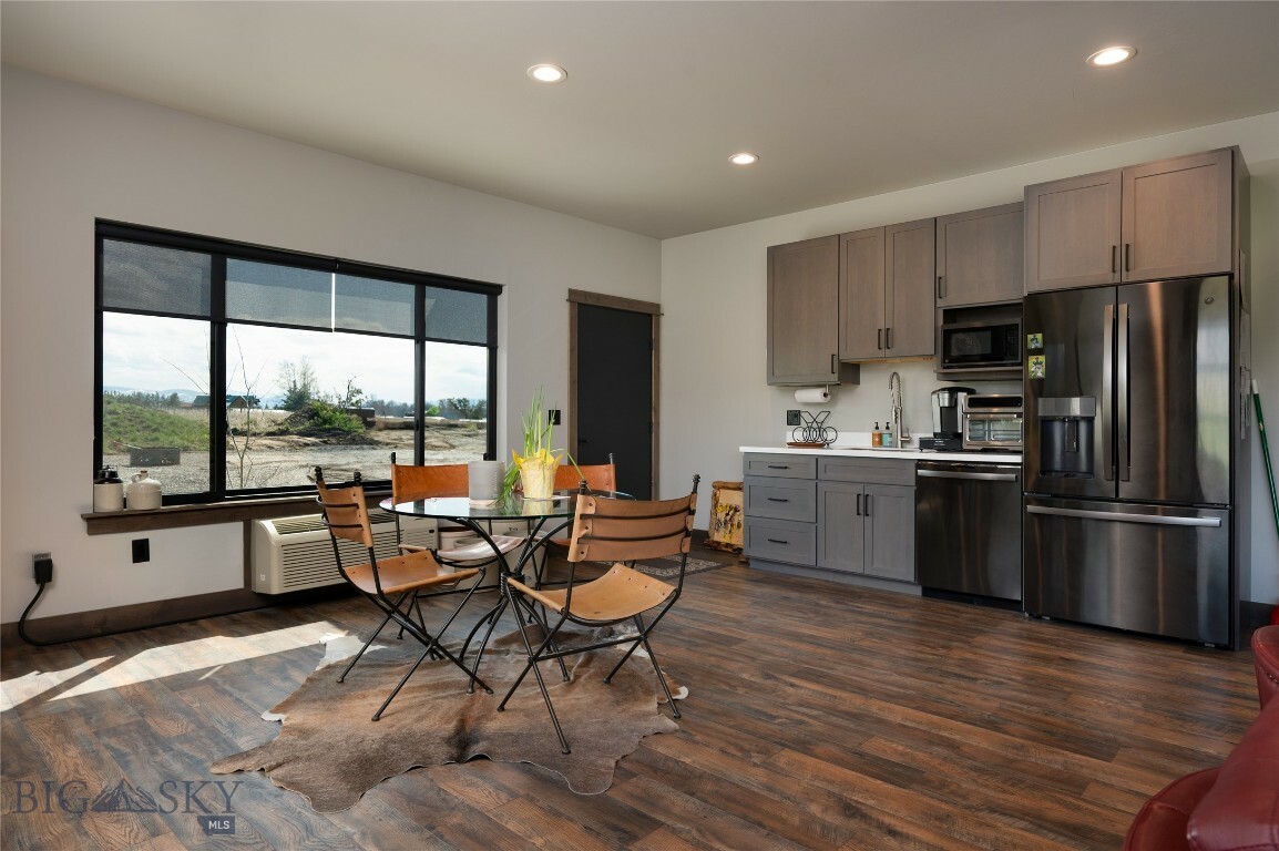 Property Photo: 7560 Springhill Road MT 59714
