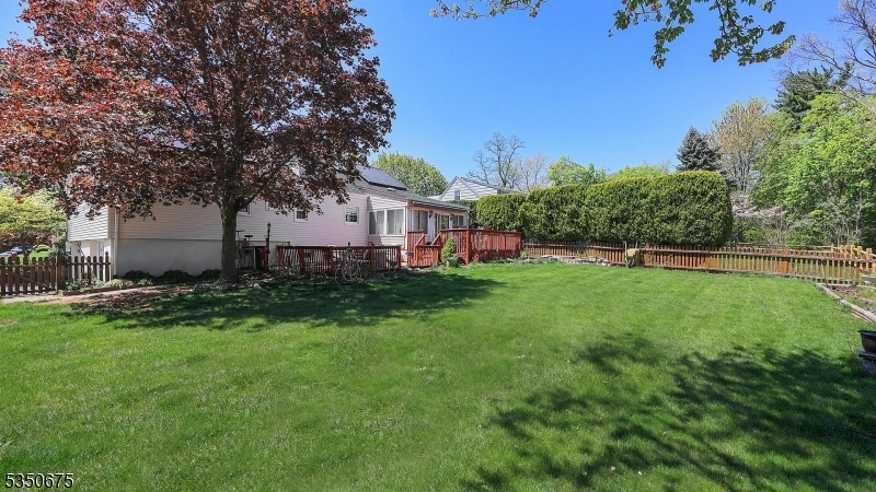 Property Photo: 114 Meadowbrook Dr NJ 07062