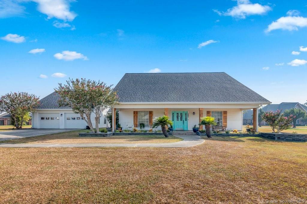 Property Photo: 298 S Presidential Circle LA 70611