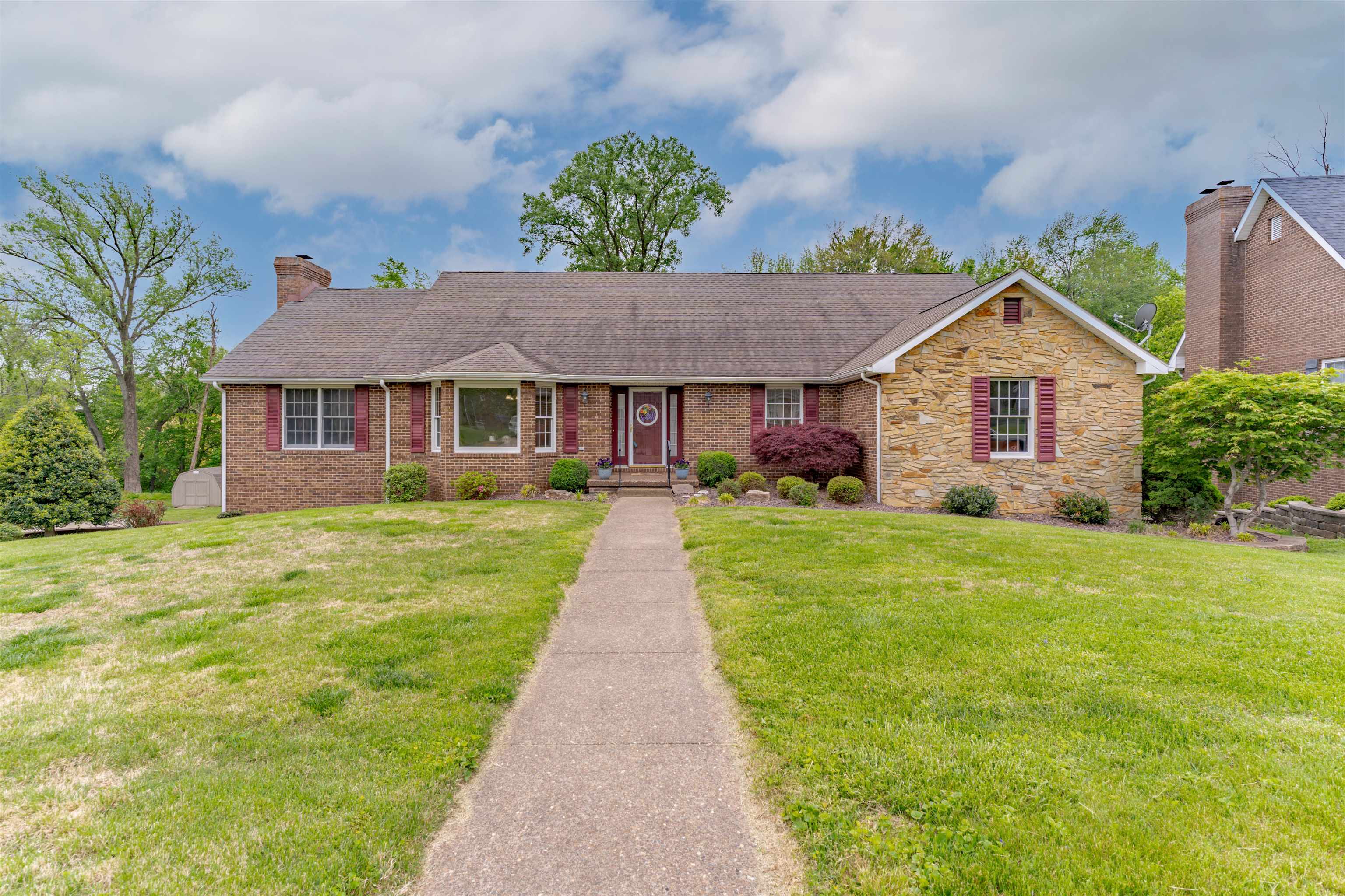 4354 St Olaf Circle  Henderson KY 42420 photo