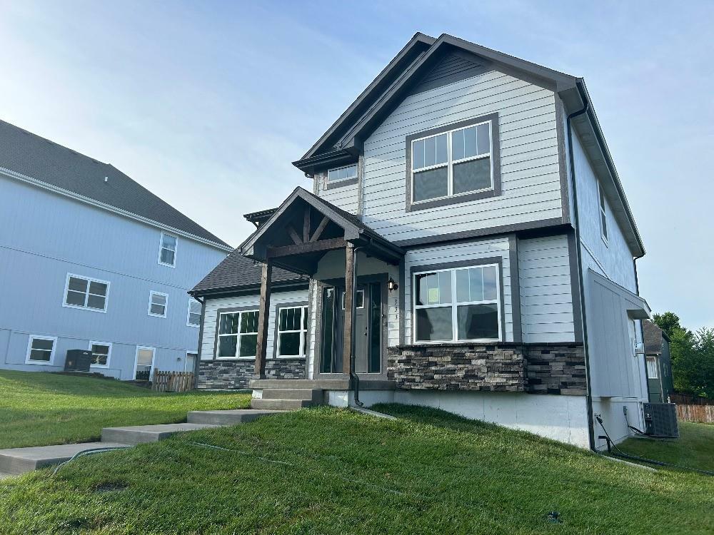 Property Photo: 333 S Adams Court MO 64083