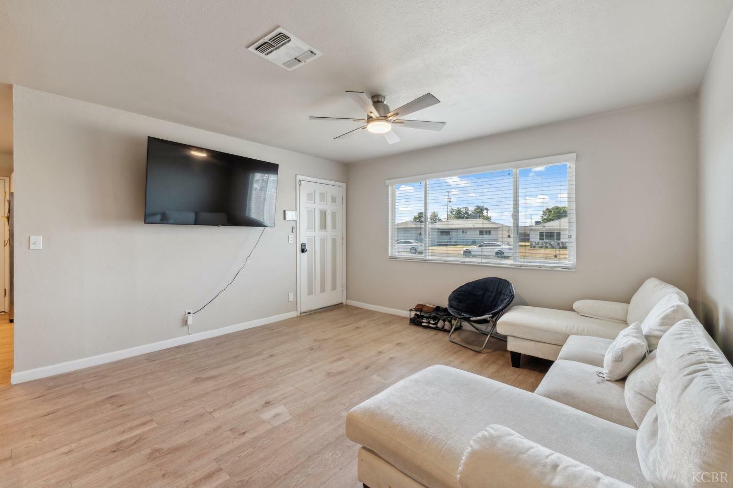 Property Photo: 8620 La Vaca Way CA 93230