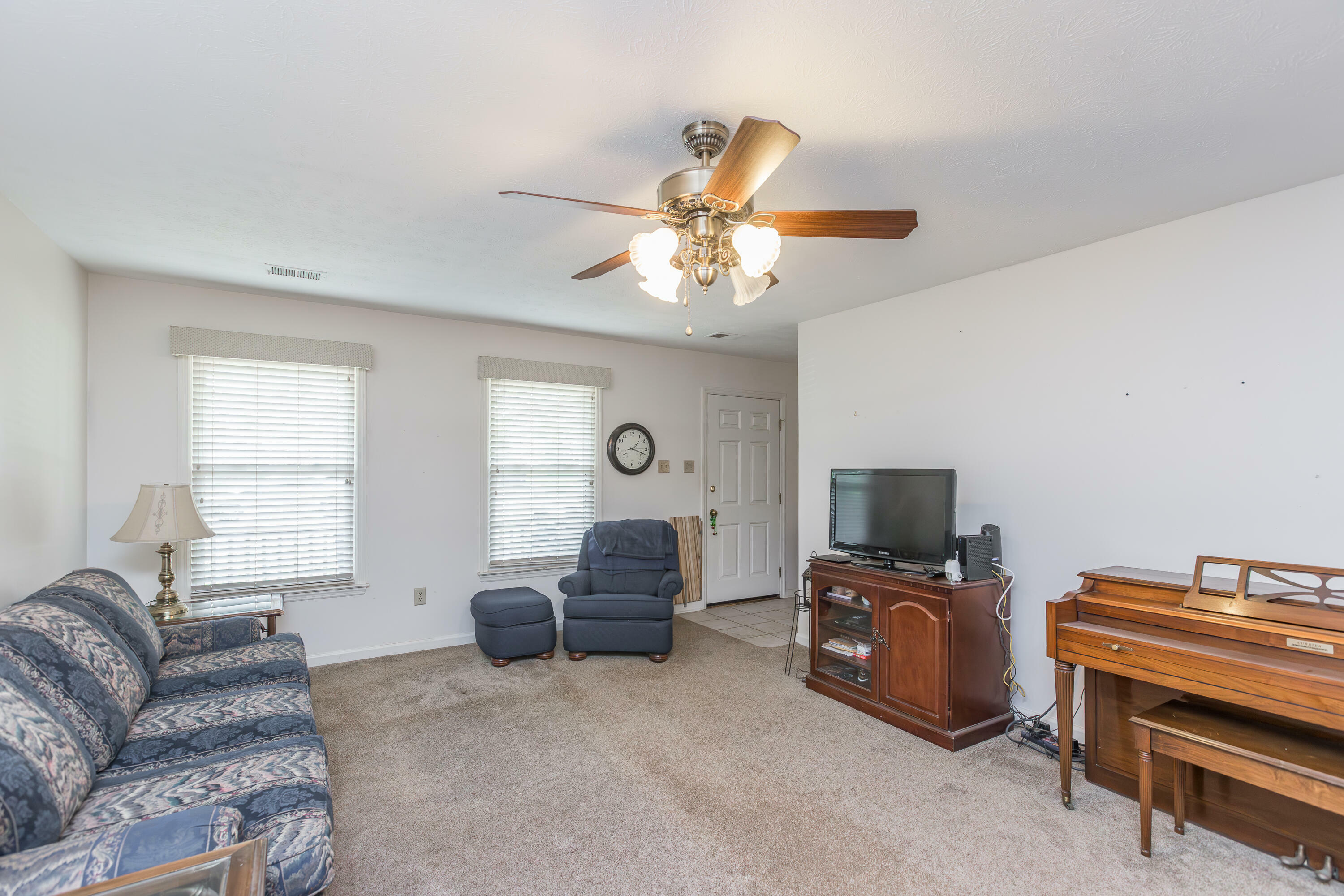 Property Photo: 1621 Claywood Court KY 40515