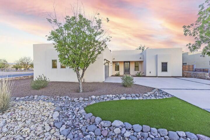 Property Photo:  1900 Calle Pacana  NM 88046 