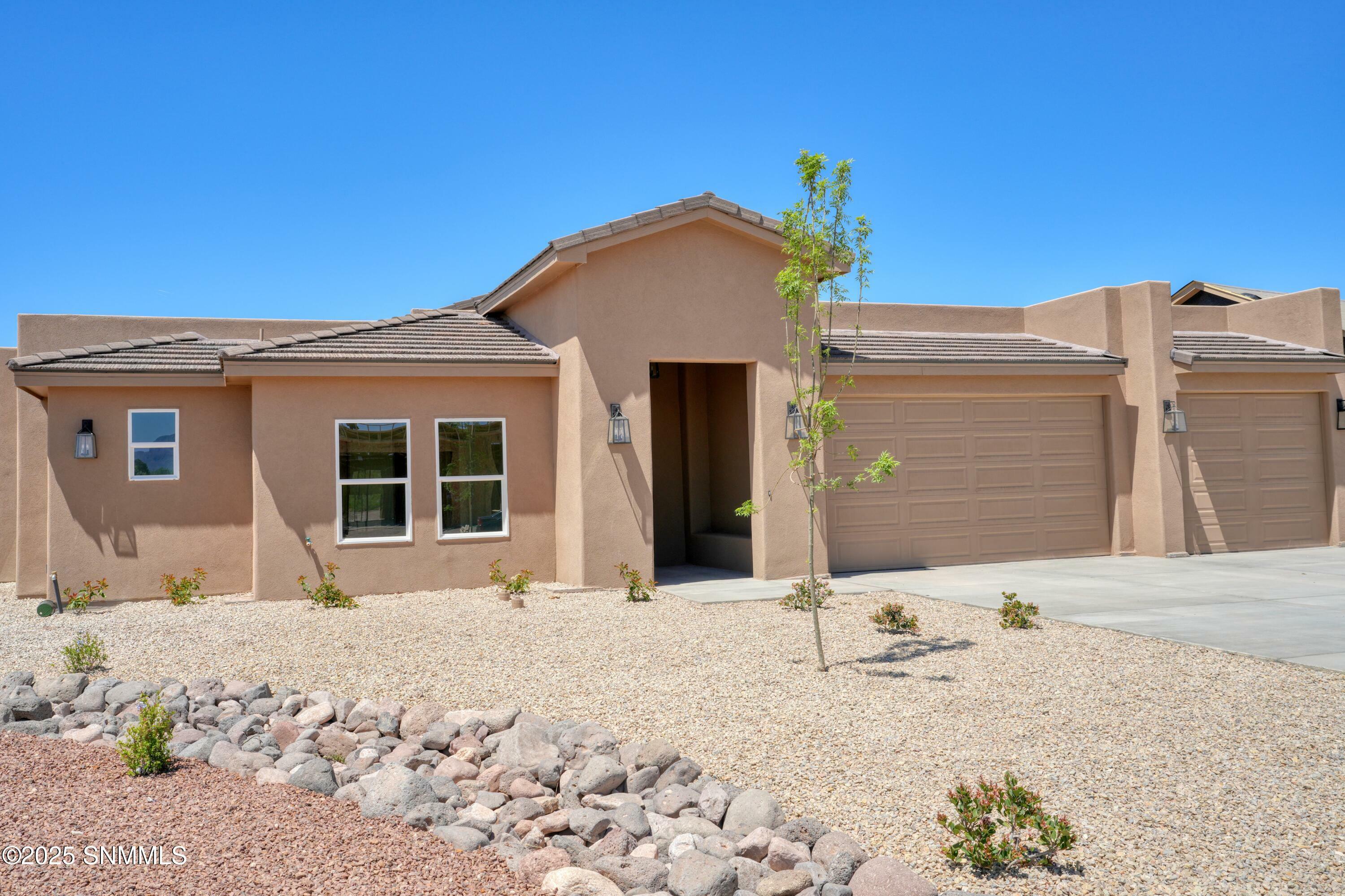 Property Photo: 4080 Santa Elena Place NM 88005