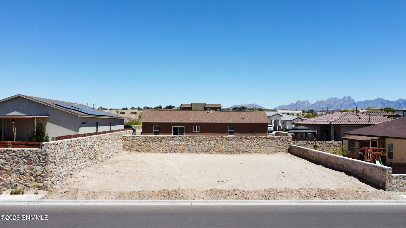 Property Photo:  1422 Lenox Avenue  NM 88005 