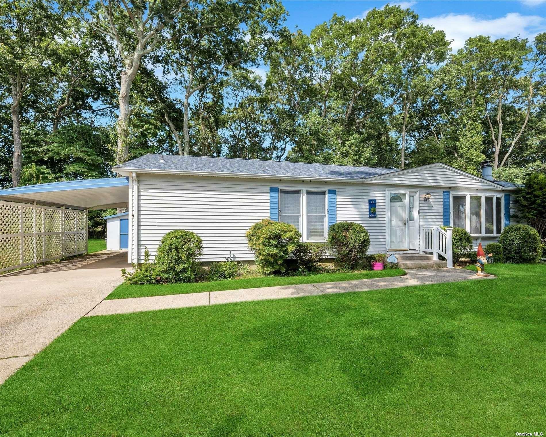 Property Photo: 1407-54 Middle Road 54 NY 11933
