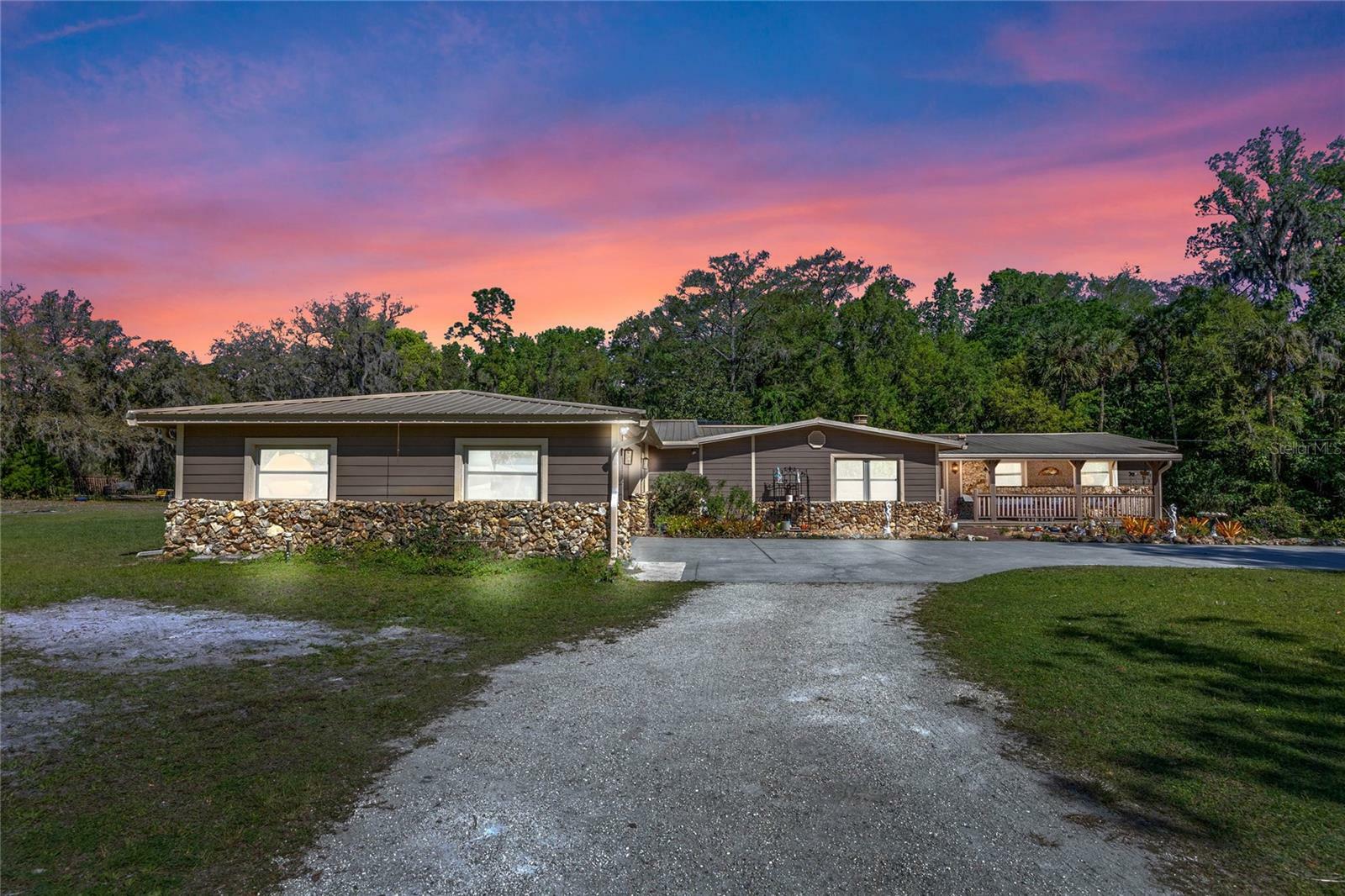 Property Photo: 20 Lido Road FL 32708
