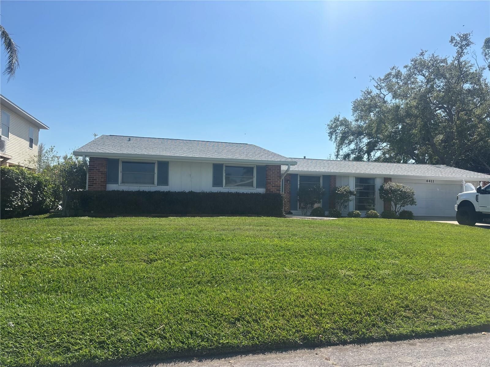 Property Photo:  4411 Dolphin Lane  FL 34221 