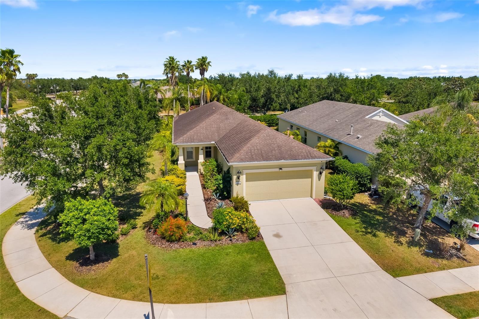 Property Photo: 11634 Piedmont Park Crossing FL 34211