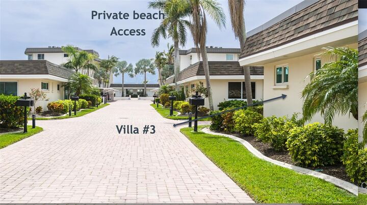 Property Photo:  1900 Benjamin Franklin Drive 3  FL 34236 