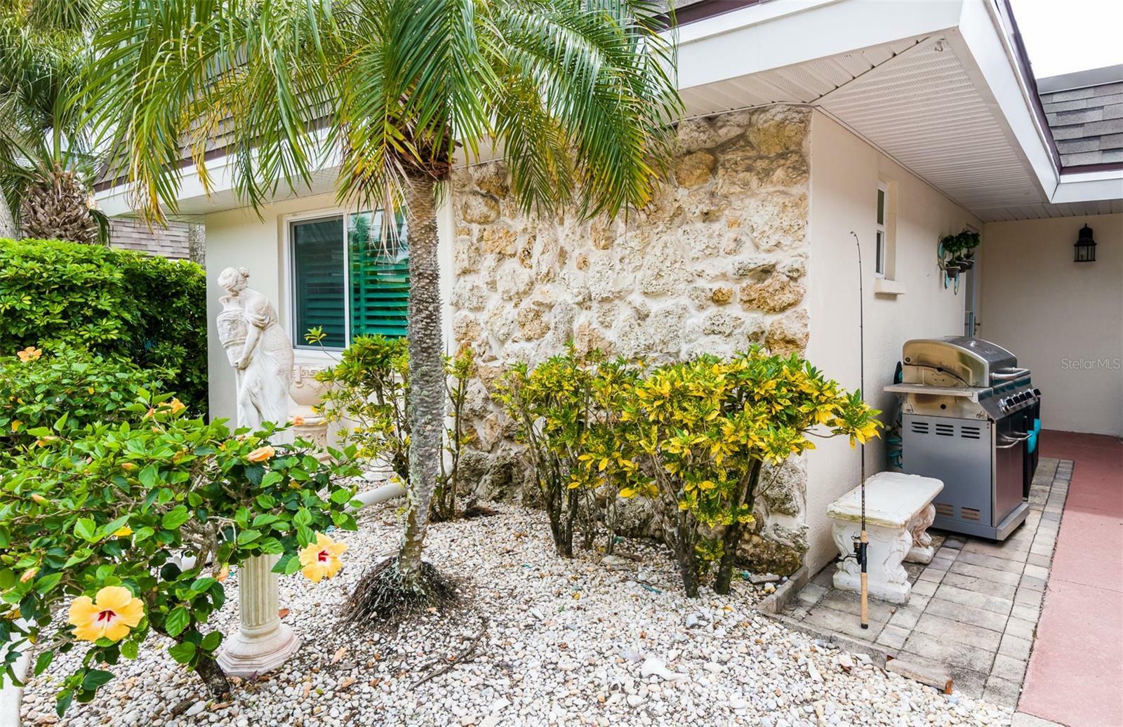 Property Photo: 1900 Benjamin Franklin Drive 3 FL 34236