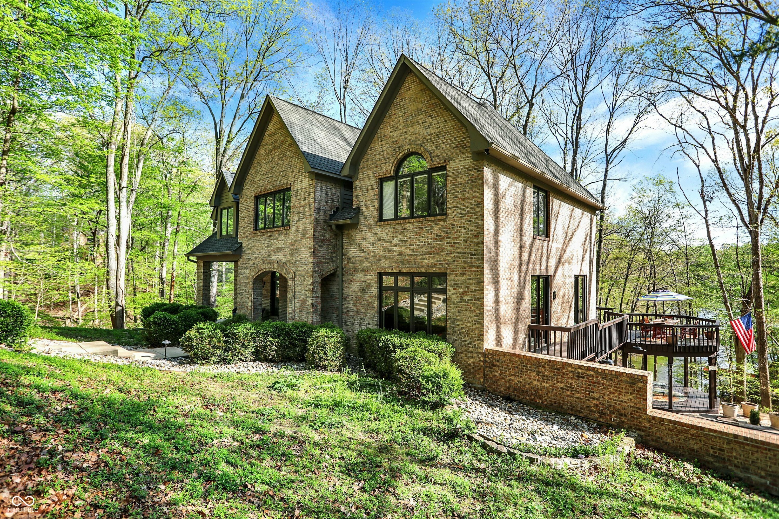 Property Photo: 8191 S Bayview Court IN 46181