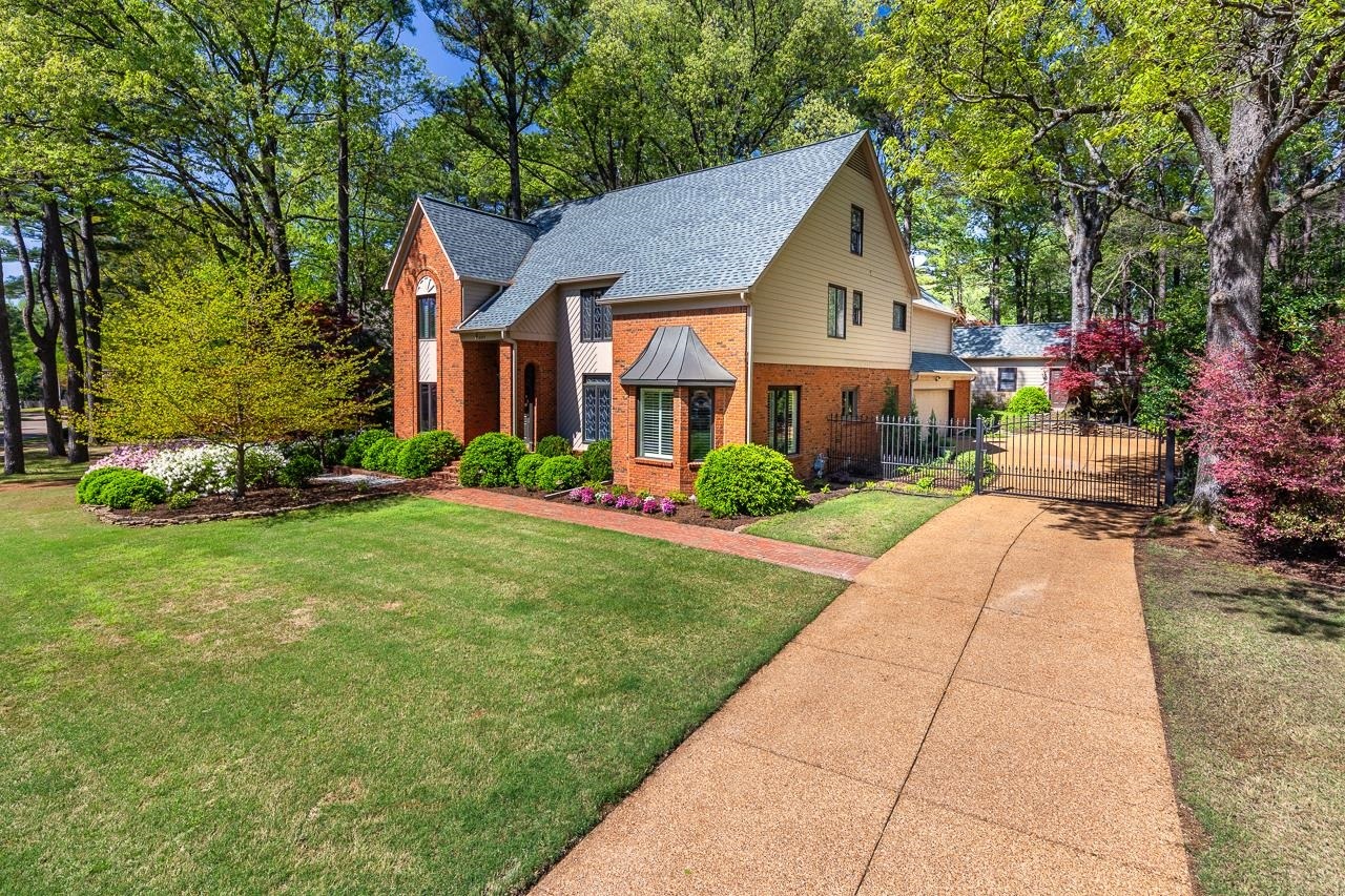 Property Photo: 8494 Woodlane Dr TN 38138