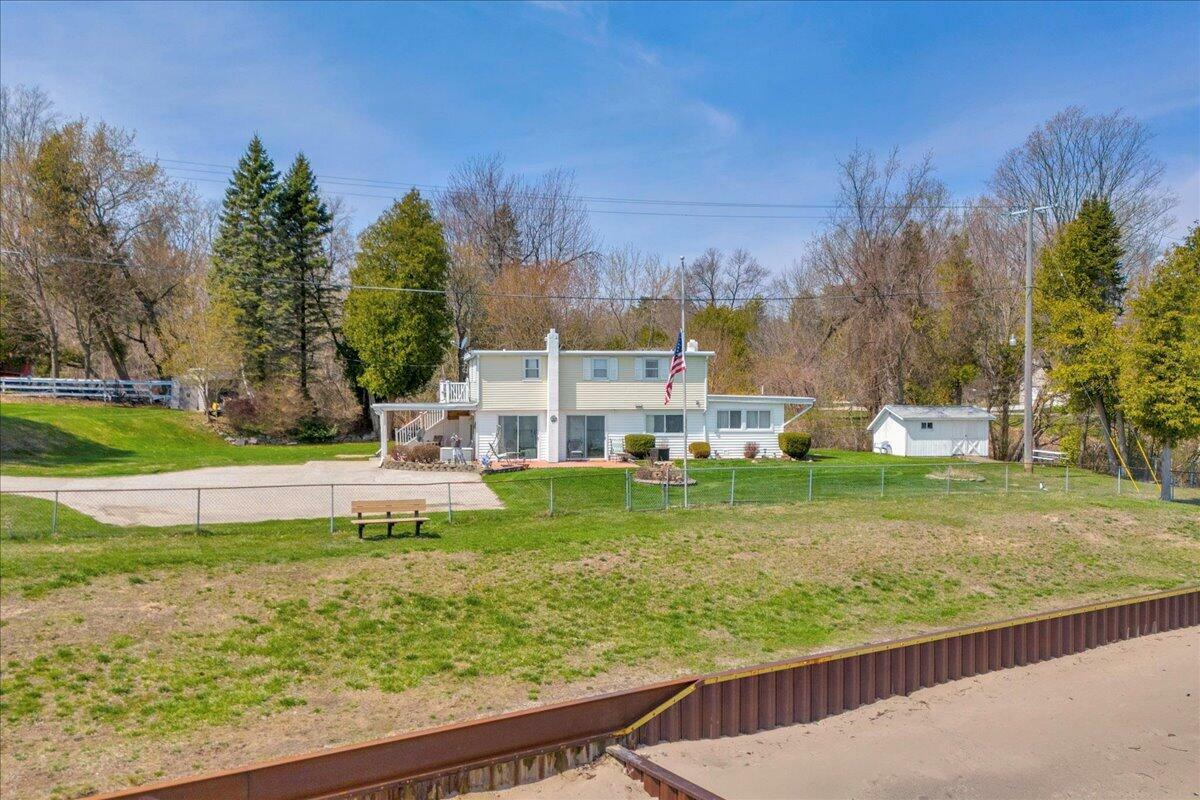7226 Lakeview Drive  Lexington MI 48450 photo