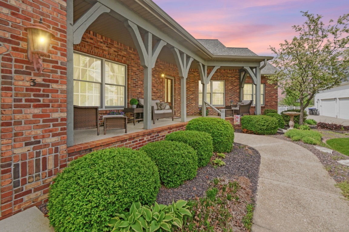 Property Photo: 3 Stonehedges Court IL 61705