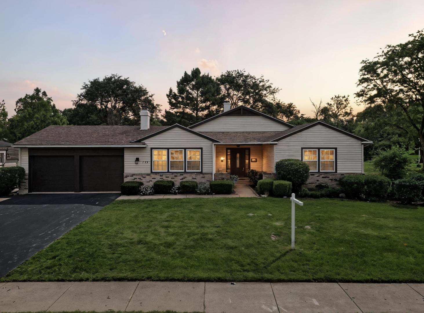 Property Photo: 954 W Peregrine Drive IL 60067