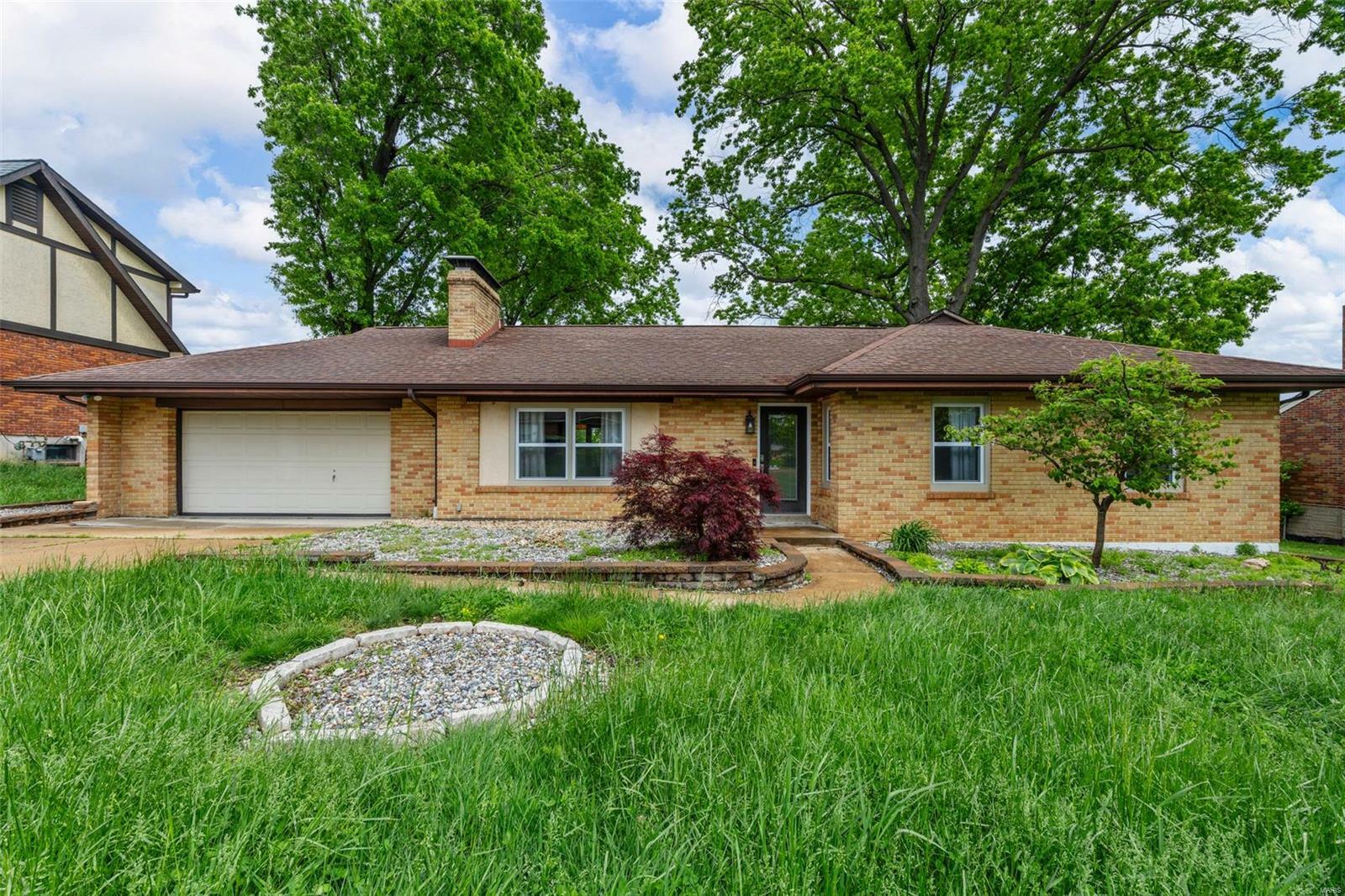 Property Photo: 135 Tanzberger Drive MO 63129