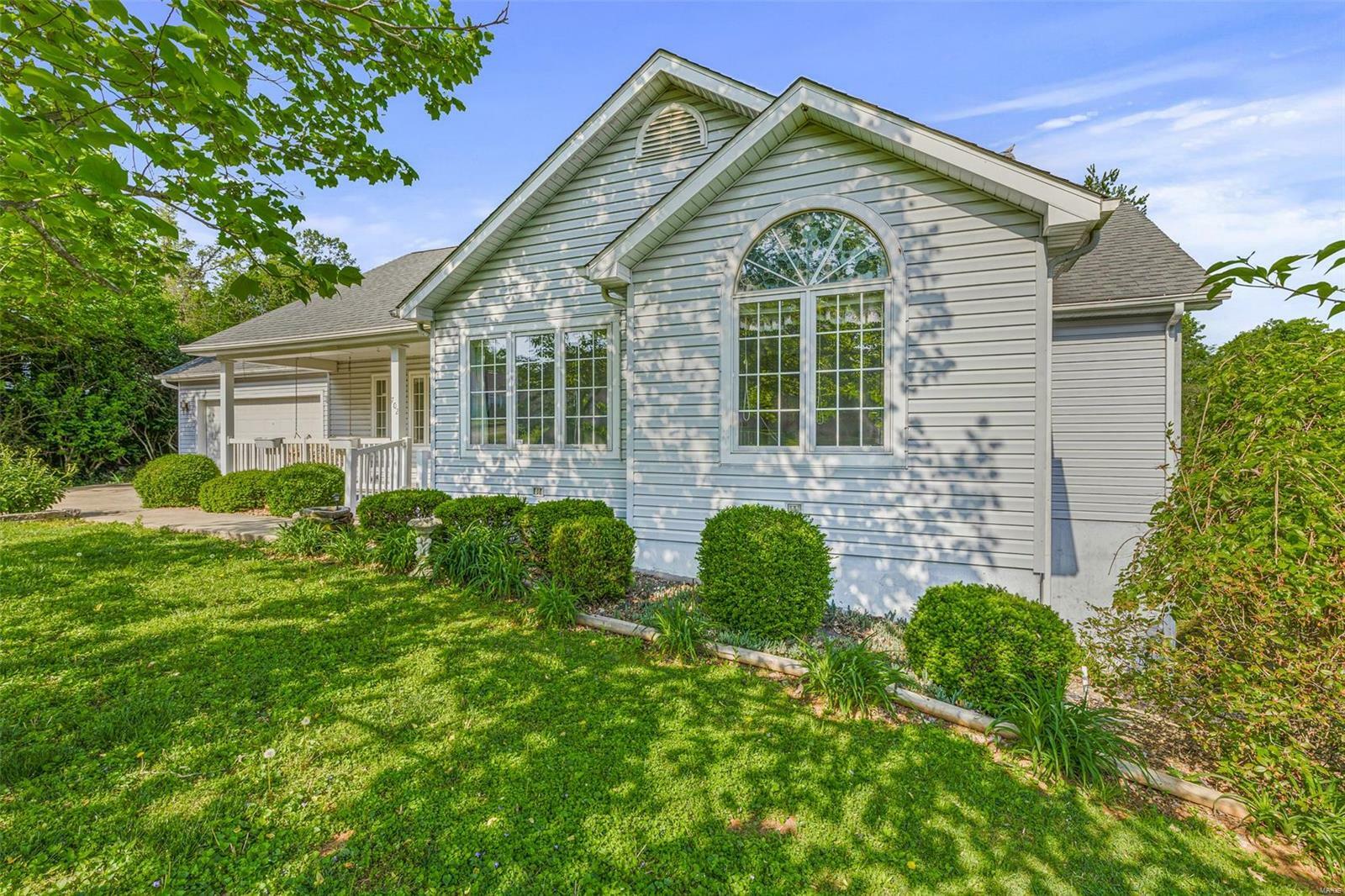 Property Photo: 702 Oak Street MO 63645