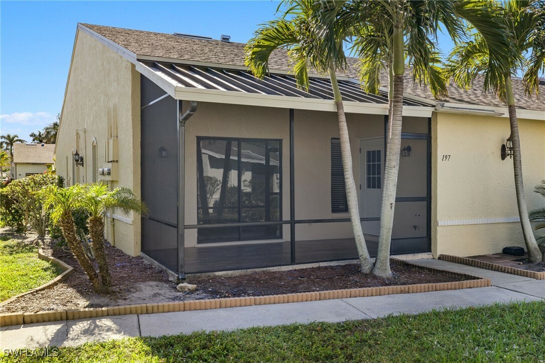 Property Photo: 1518 SW Courtyards Lane 197 FL 33914
