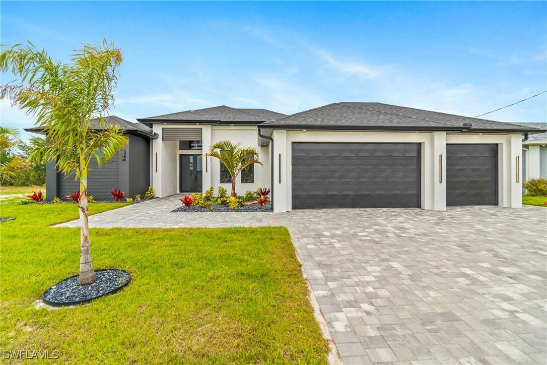Property Photo: 845 SW 15th Terrace FL 33991