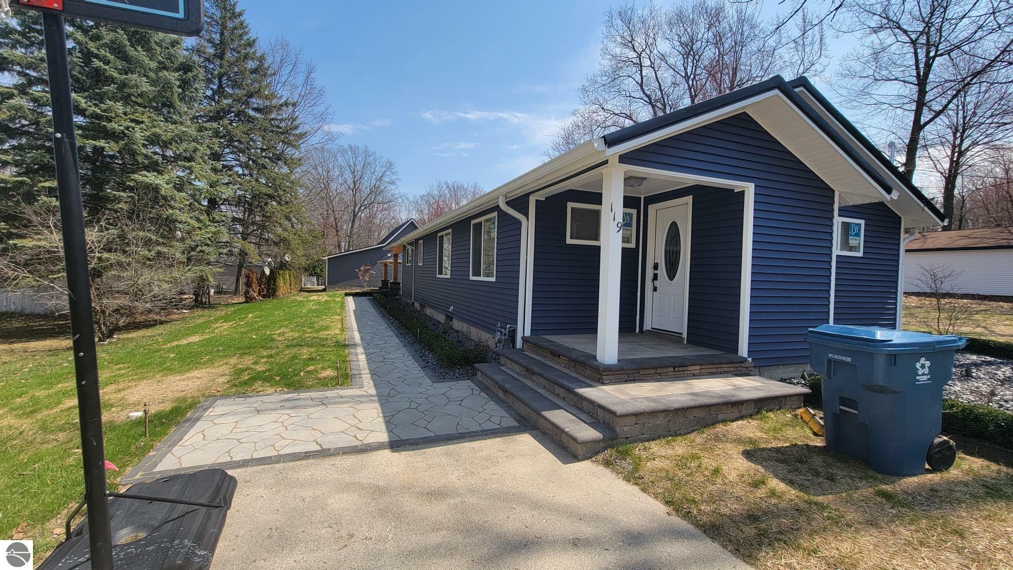 Property Photo: 119 Desoto Avenue And 206 Joliet MI 48629
