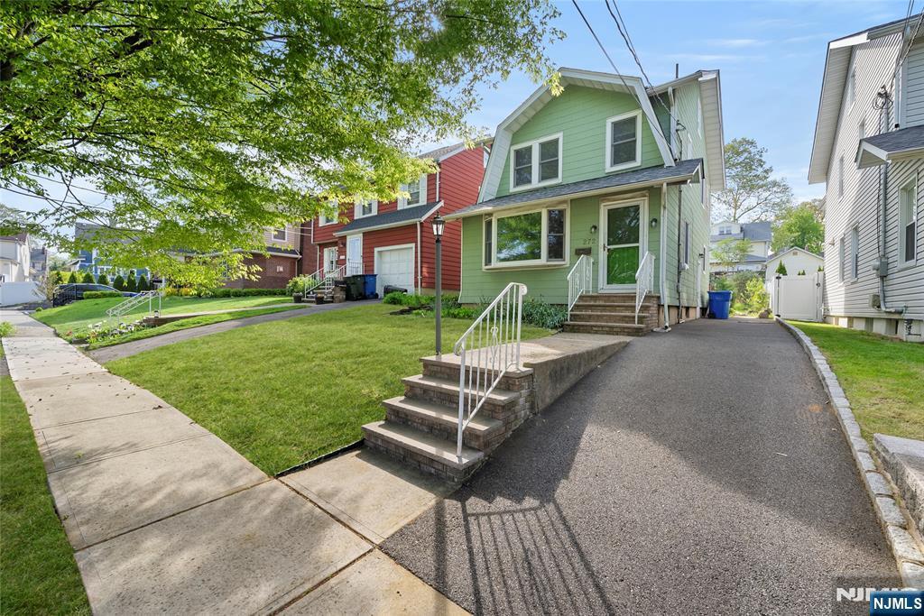Property Photo: 272 Van Winkle Place NJ 07070