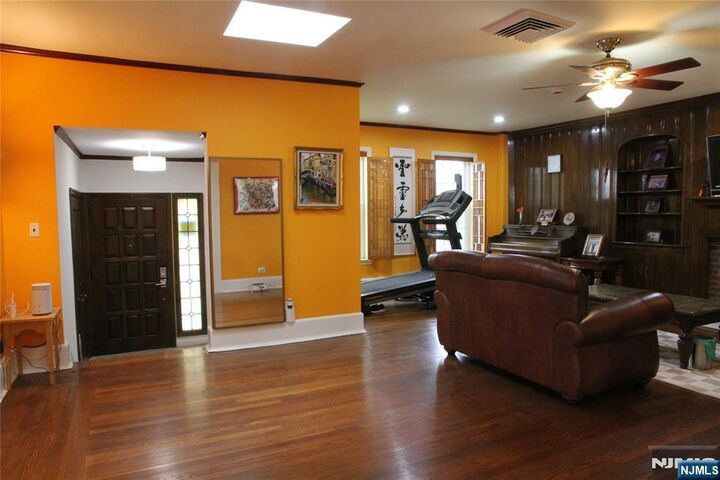 Property Photo: 586 Hillside Street NJ 07657