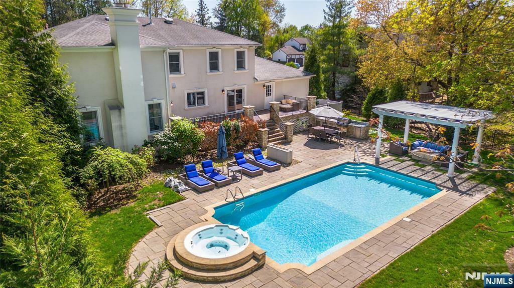 Property Photo:  11 Hubbardton Road  NJ 07470 