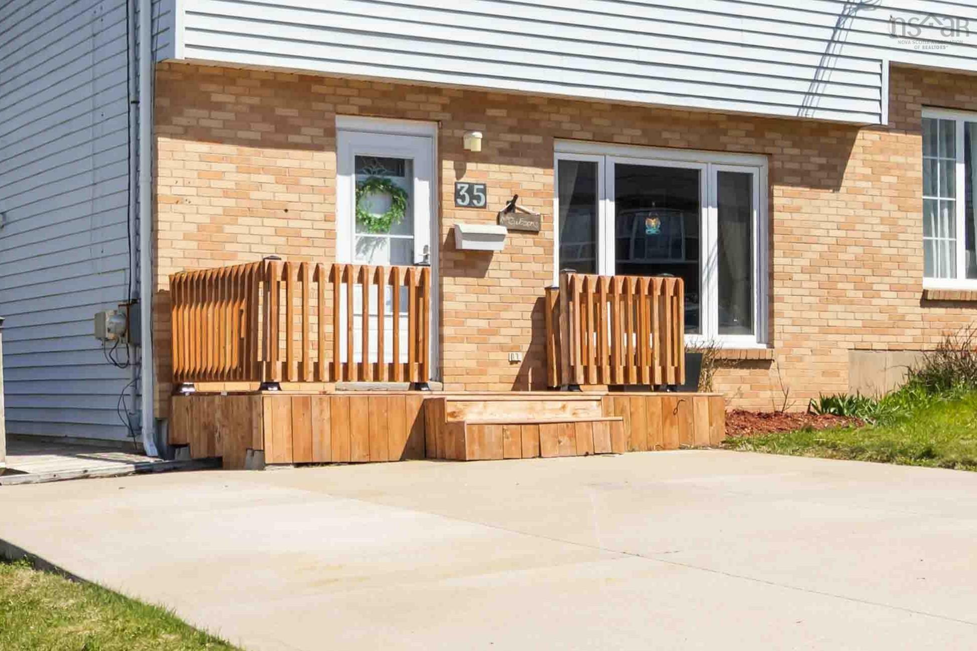 Property Photo: 35 Cranberry Crescent NS B2W 4Z8