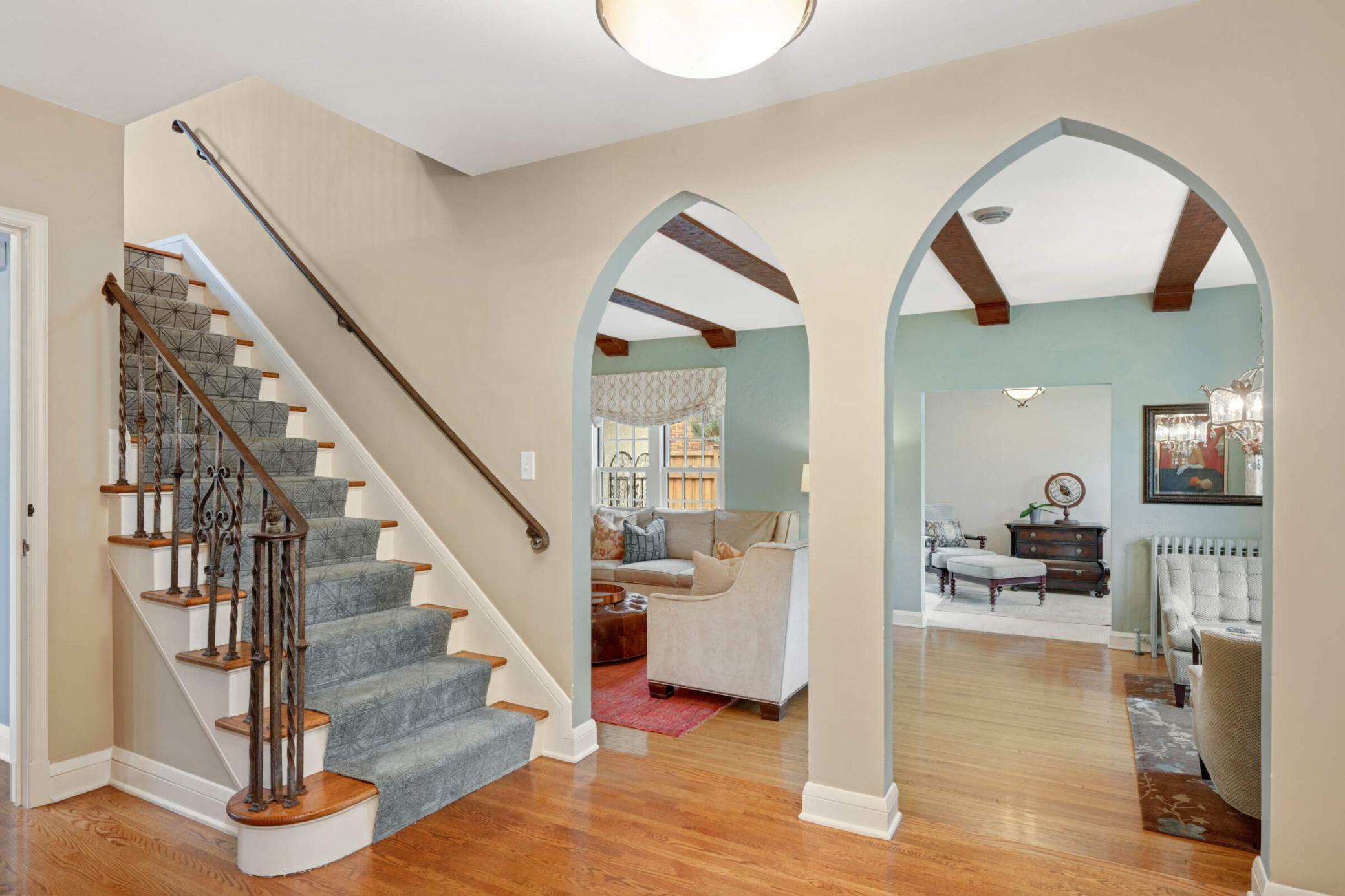 Property Photo: 4404 Sunnyside Road MN 55424