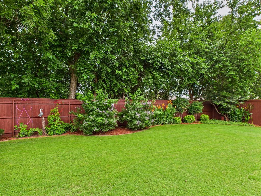 Photo de la propriété: 733 Willow Crest Drive TX 76065