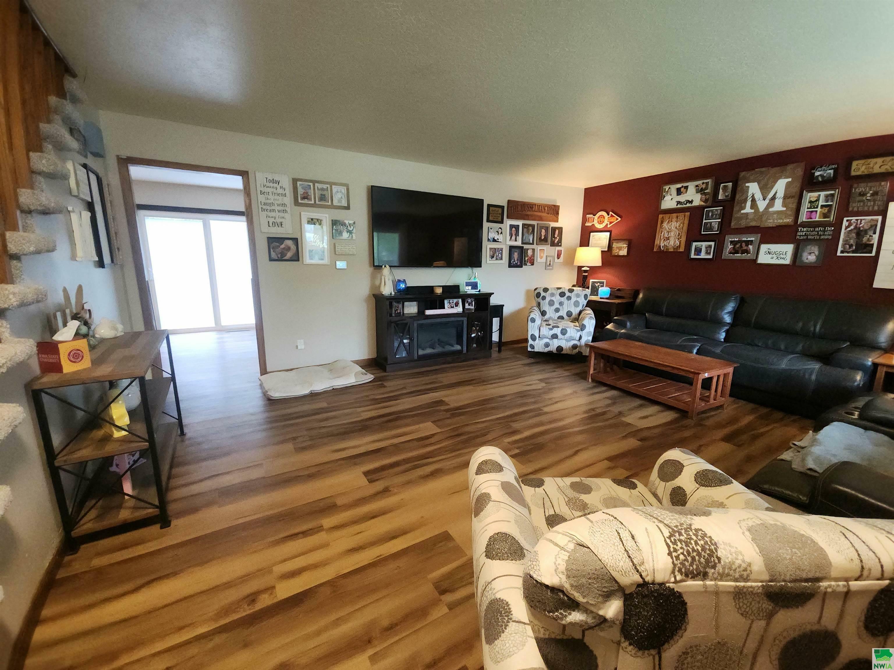 Property Photo: 1524 30th St IA 51104