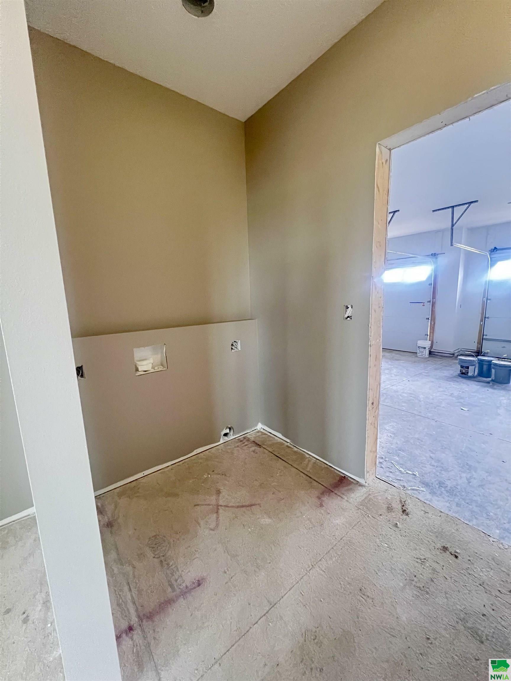 Property Photo: 710 17th St SE IA 51041