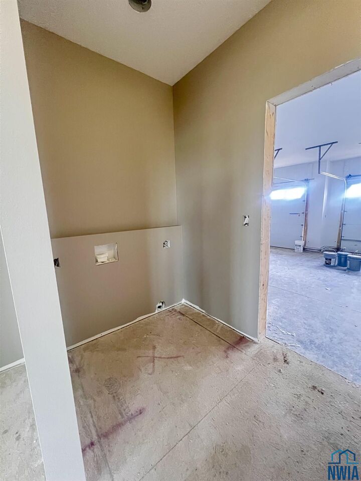 Property Photo:  710 17th St SE  IA 51041